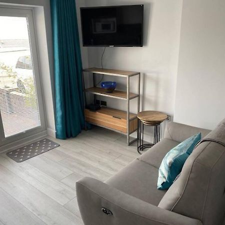 Luxury Mumbles View Studio Apartment Swansea Bagian luar foto